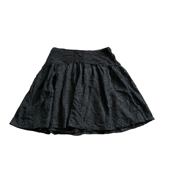 LOFT Womens 10 Black Flounce Fit & Flare Mini Skirt Eyelet Pleated Back Zip - Picture 1 of 9